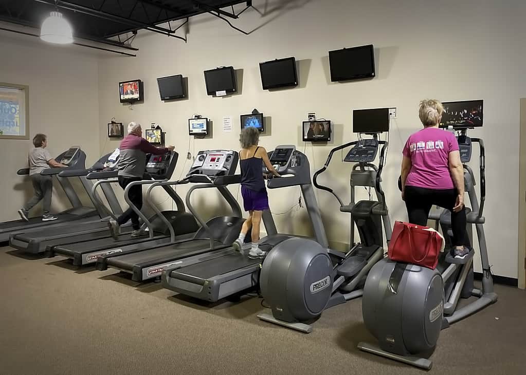 treadmills with tv